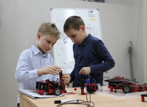 команда РОБОКУРС принимает участие в EUROBOT 2015 с роботами из конструктора FISCHERTECHNIK