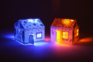 Купить Набор светящий дом Glowing House Set - BARE Conductive в магазине ПАКПАК